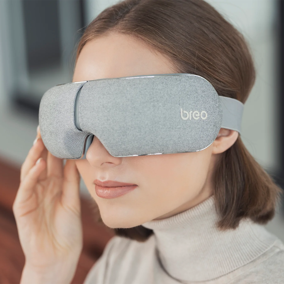 Breo eye deals massager